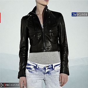 Jaket Kulit Wanita