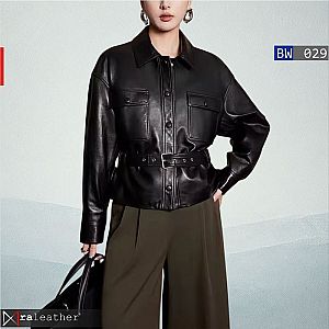 Jaket Kulit Wanita BW029 – Kasual Modern dengan Aksen Belt Elegan